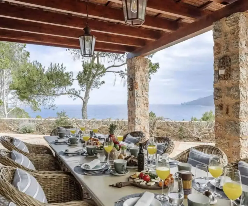 Elevating the Balearic Escape: How Direct-Contract Luxury Rentals and On-The-Ground Concierge Are Redefining Group Travel in Ibiza and Mallorca
