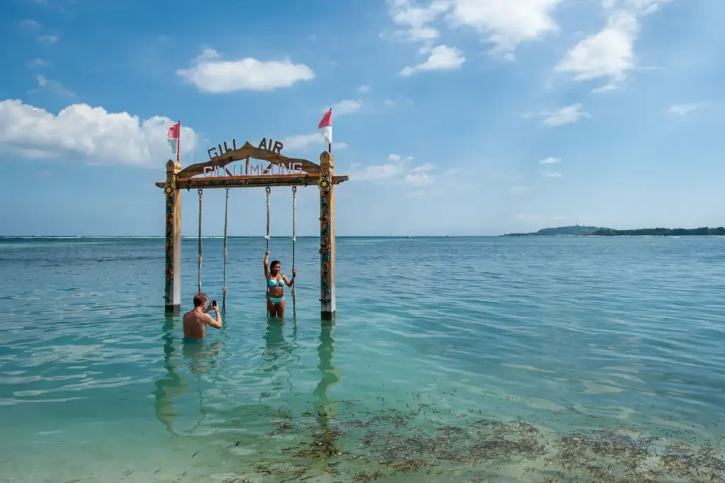 Navigating Paradise: The Ultimate Gastronomic and Lodging Guide to Indonesia’s Gili Islands
