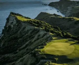 Navigating the Edge of the World: The Definitive Guide to New Zealand’s Elite Golf Expeditions