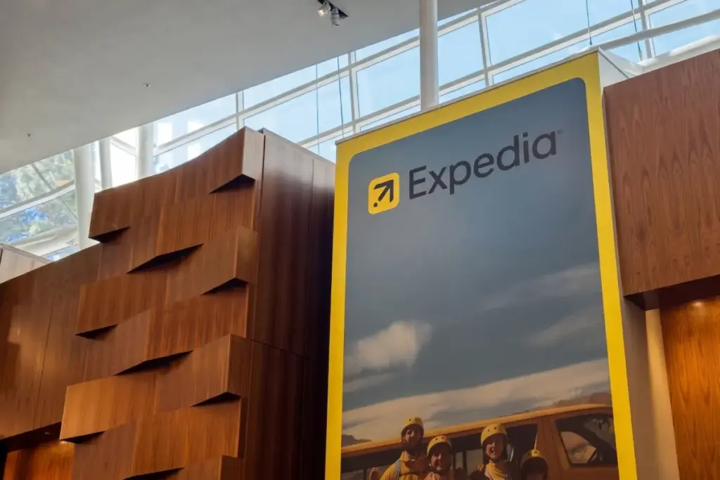 The AI Efficiency Drive: Expedia Group Parts with Eight Senior Tech Leaders in Decentralization Push