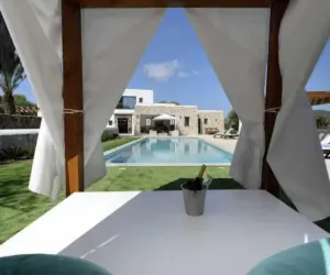 The Quiet Plumbing of High-End Travel: How Direct Wholesale is Rewiring the Luxury Villa Market