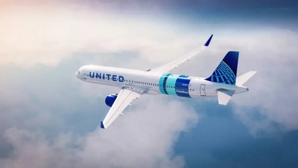 Fuel Spikes and Premium Bets: Inside United Airlines’ Strategy to Navigate Rising Costs