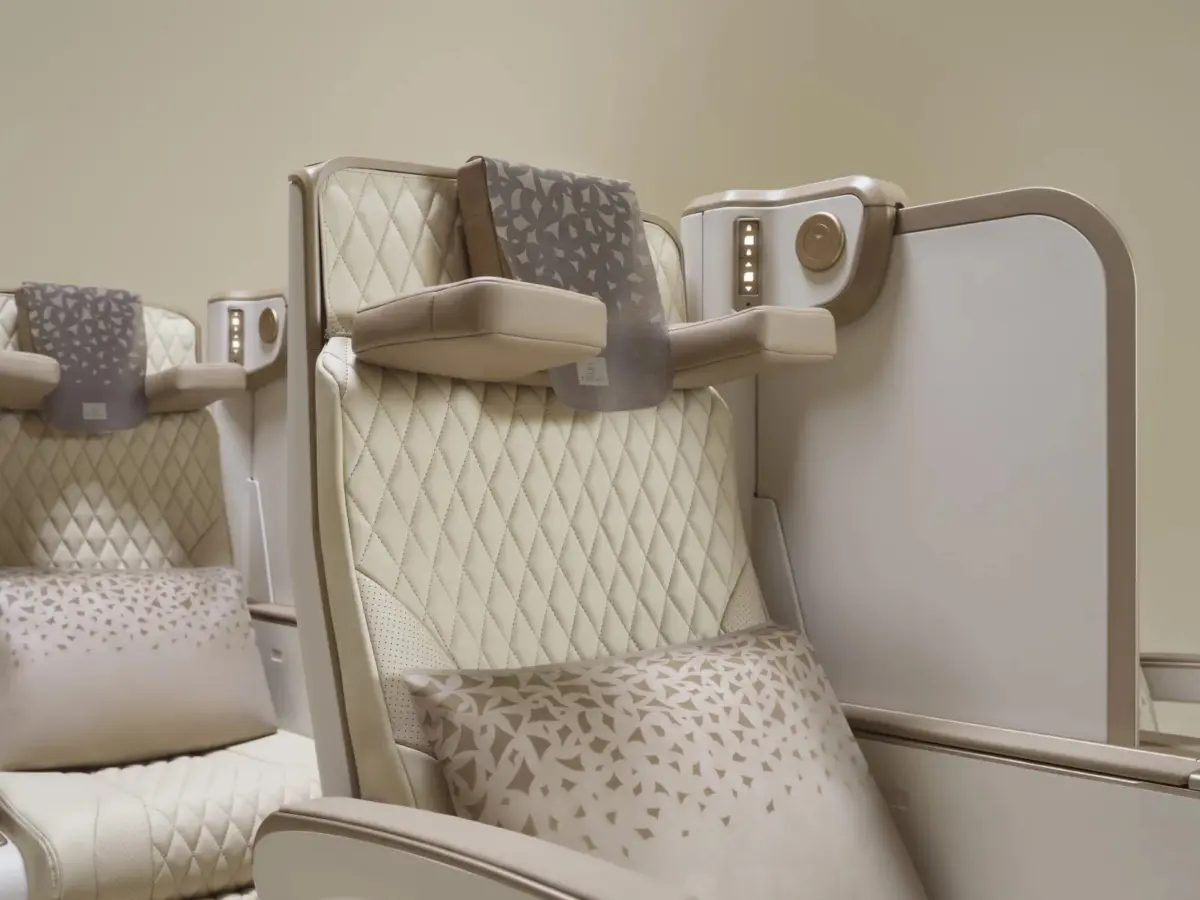 The New Battleground in the Sky: Why Emirates and Global Carriers Are Bet-Hedging on Premium Economy